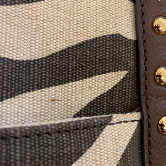 Michael Kors animal print zippered top tote - Picture 15 of 16